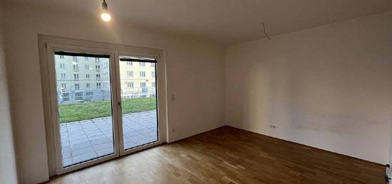 Neubauwohnung mit großem Garten in zentraler Lage