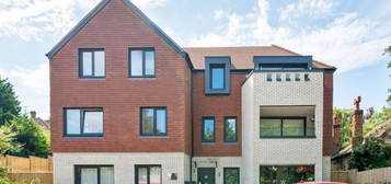 Flat for sale in Old Lodge Lane, Purley CR8