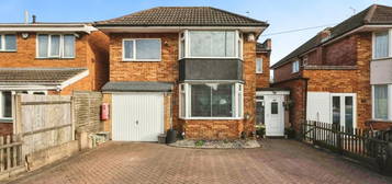 4 bedroom link detached house for sale