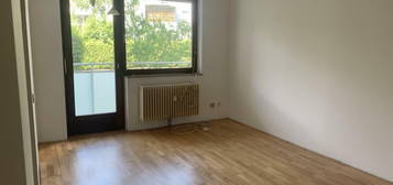 2 Zimmer mit Balkon und Küche - ab sofort beziehbar