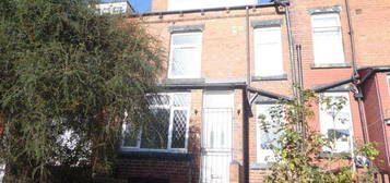 2 bedroom terraced house