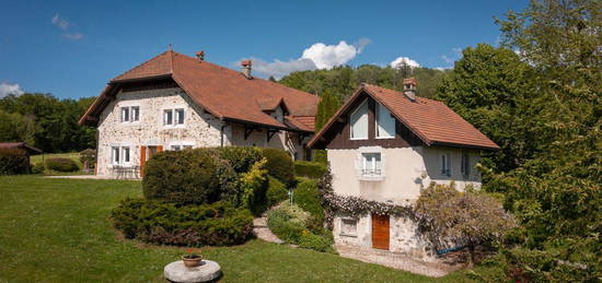 Ferme Gite, Maison de campagne entre Lac et Montagnes