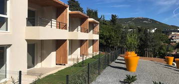 TOULON LA SERINETTE BEAU T4 MEUBLE RESIDENCE RECENTE TERRASS