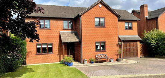 4 bed detached house for sale