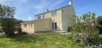 4 bedroom detached house