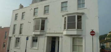 Flat to rent in East Cliff, Dover CT16