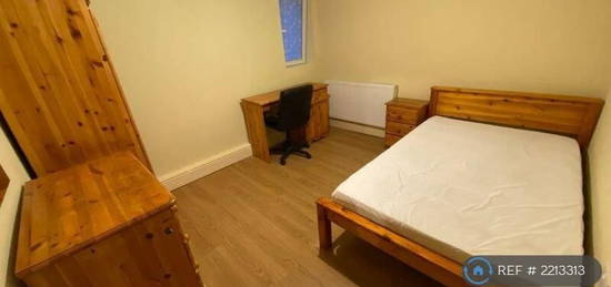 1 bedroom flat share