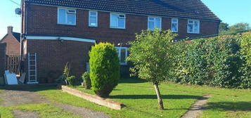 3 bedroom semi-detached house to rent