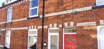 2 bedroom detached house