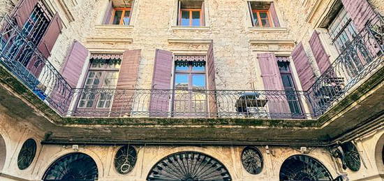 Grand appartement centre historique de beziers