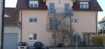 Schöne 3-Zimmer-Wohnung mit Balkon und EBK in Friedrichshafen