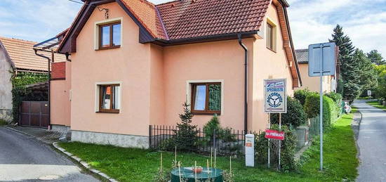 Prodej rodinného domu 132 m2, pozemek 298 m2, Říčany - Pacov