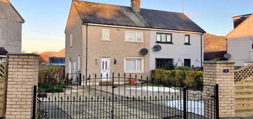 2 bedroom semi-detached house for sale