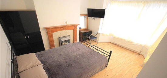 1 bedroom house share