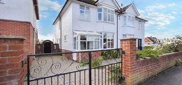 3 bed semi-detached house for sale