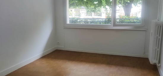 Appartement  à louer, 3 pièces, 2 chambres, 72 m²