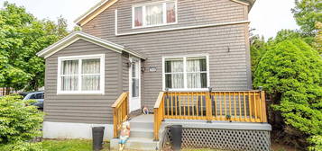 140 Atlantic St, Sydney Mines, NS B1V 1Y6