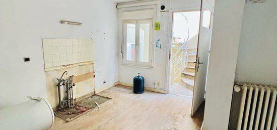 Magnifique Appartement d’environ 50m2 à Rénover Entièrement, Situé au Centre de Macon