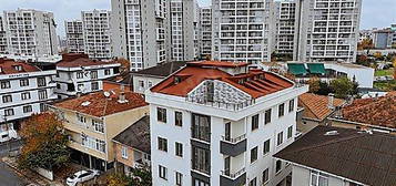 SANCAKTEPE AKPINAR MAHALLESİNDE ARAKAT İSKANLI 2+1 SIFIR DAİRE