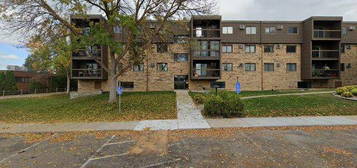 999 41st Ave NE #211NE, Minneapolis, MN 55421