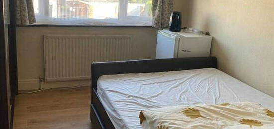 1 bedroom house share