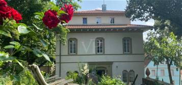 Herrschaftliche Villa unter Denkmalschutz - exklusiv und stilsicher saniert