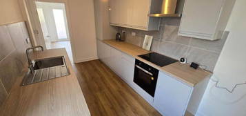 1 bedroom maisonette to rent