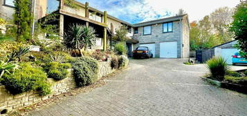 6 bedroom detached house for sale