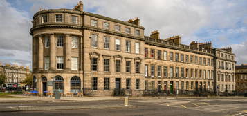 3 bed flat for sale