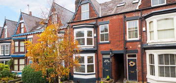 5 bed terraced house for sale