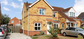 2 bedroom semi-detached house to rent