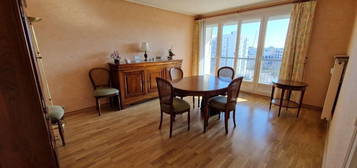 Appartement à vendre, 4 pièces, 2 chambres, 66 m²
