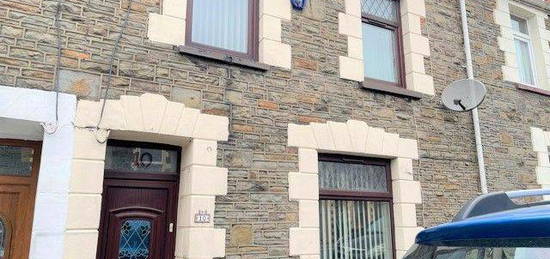 3 bed terraced house to rent