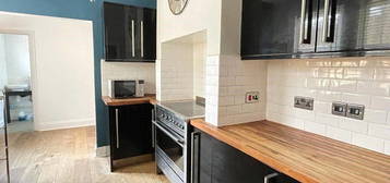 2 bed maisonette to rent