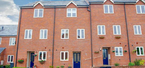 4 bedroom town house for sale