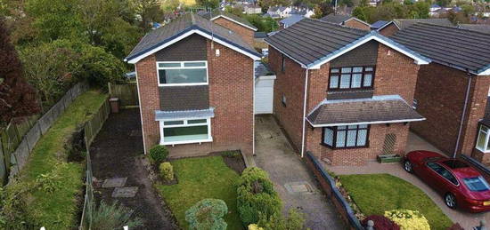 3 bedroom link detached house for sale