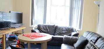 Terraced house to rent in Manilla Road, Selly Park, Birmingham B29