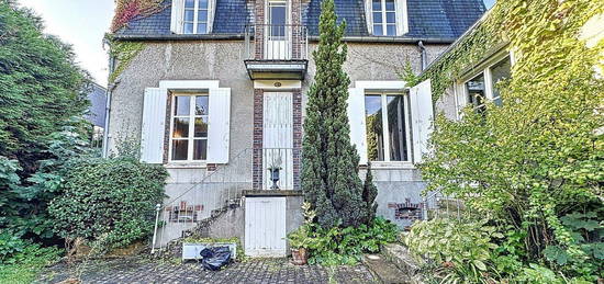 Maison 1 étage  à vendre, 7 pièces, 5 chambres, 184 m²