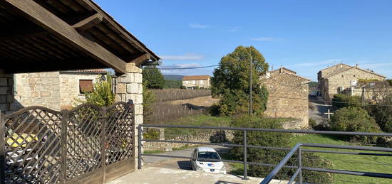 Maison de village avec terrasse et garage