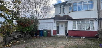 3 bedroom semi-detached house to rent