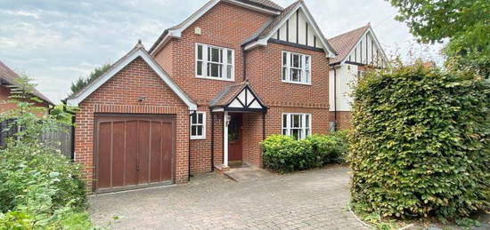 4 bed detached house to rent