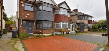 4 bed semi-detached house for sale