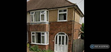 3 bedroom semi-detached house