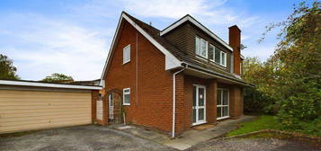 4 bedroom detached house