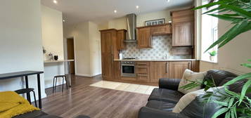 2 bed flat to rent