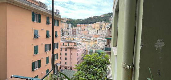 3 LOCALI A GENOVA