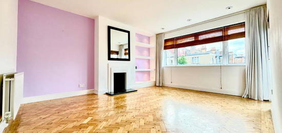 Flat to rent in Rosebery Gardens, Crouch End N8