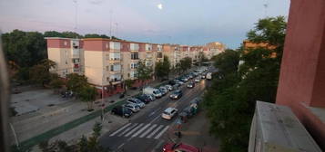 Piso de alquiler en Federico Mayo Gayarre, Amate