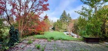 VERWIRKLICHEN SIE IHREN WOHNTRAUM! CHARMANTES EINFAMILIENHAUS MIT GROSSZÜGIGEM GARTEN UND POOL IN GRÜNRUHELAGE