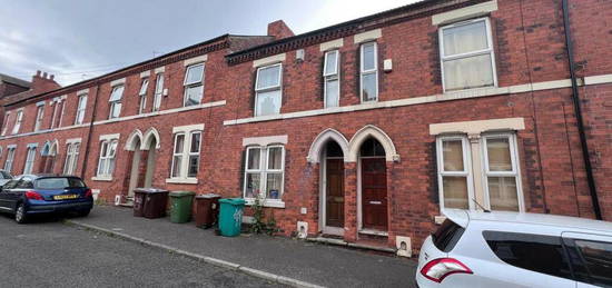 4 bedroom terraced house